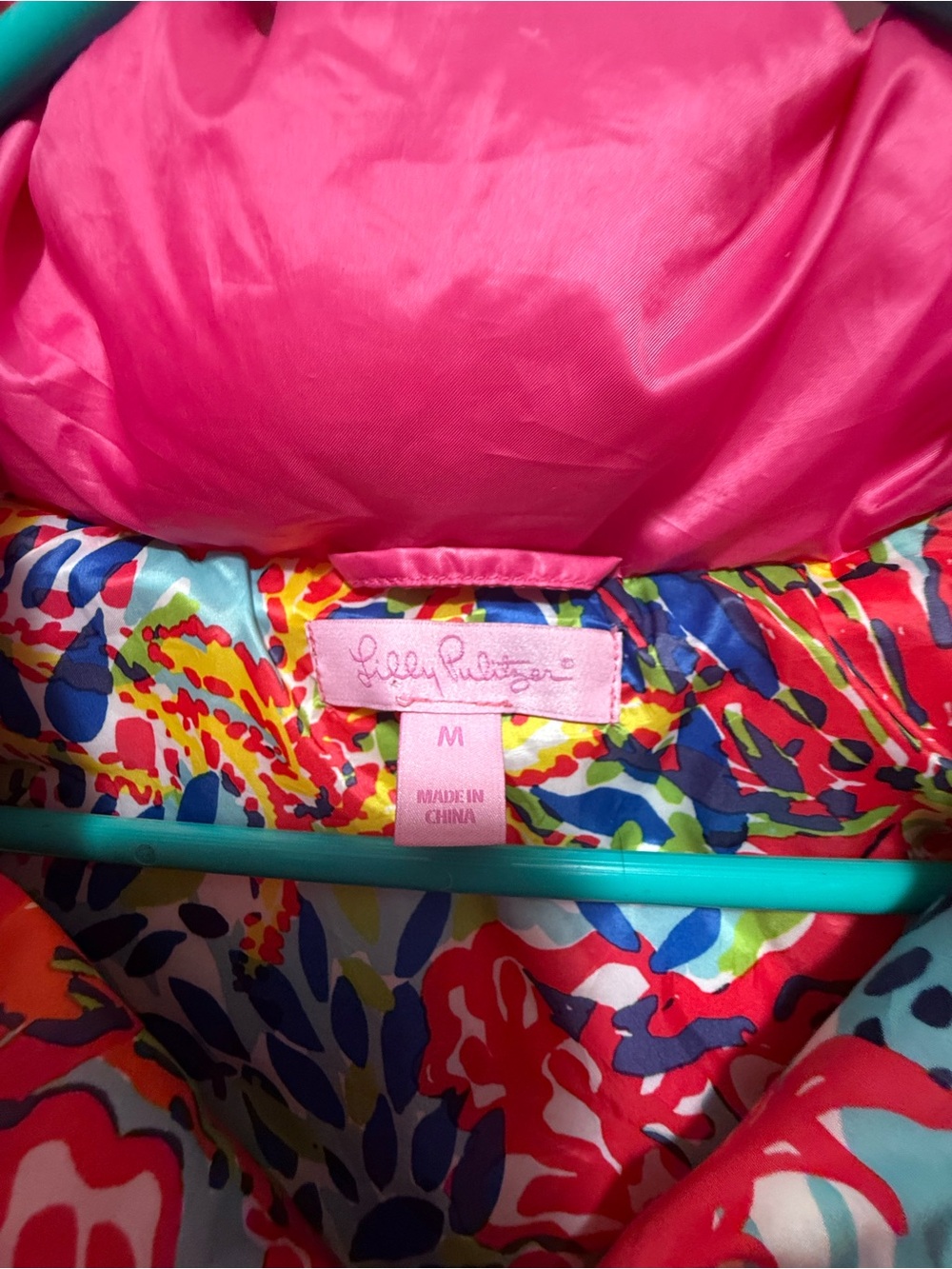Lilly Pulitzer Hot Pink Quilted Vest with Multicolor Lining - Picture 2 of 12